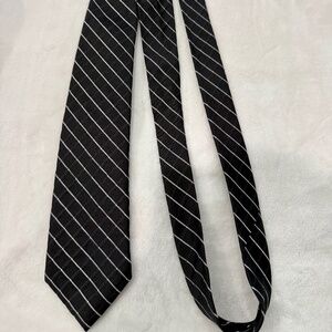 Geoffrey Beene Black Silk Tie